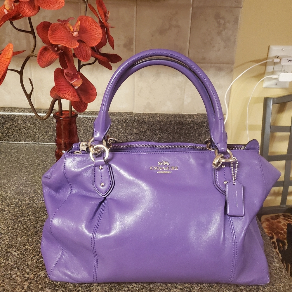 PURPLE Leather Coach bag 💜
